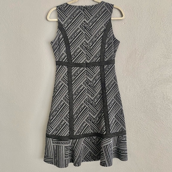 Tabitha Anthropologie Dress Size 6 Striped Geometric Flared Flounce Hem Knit - Picture 6 of 9